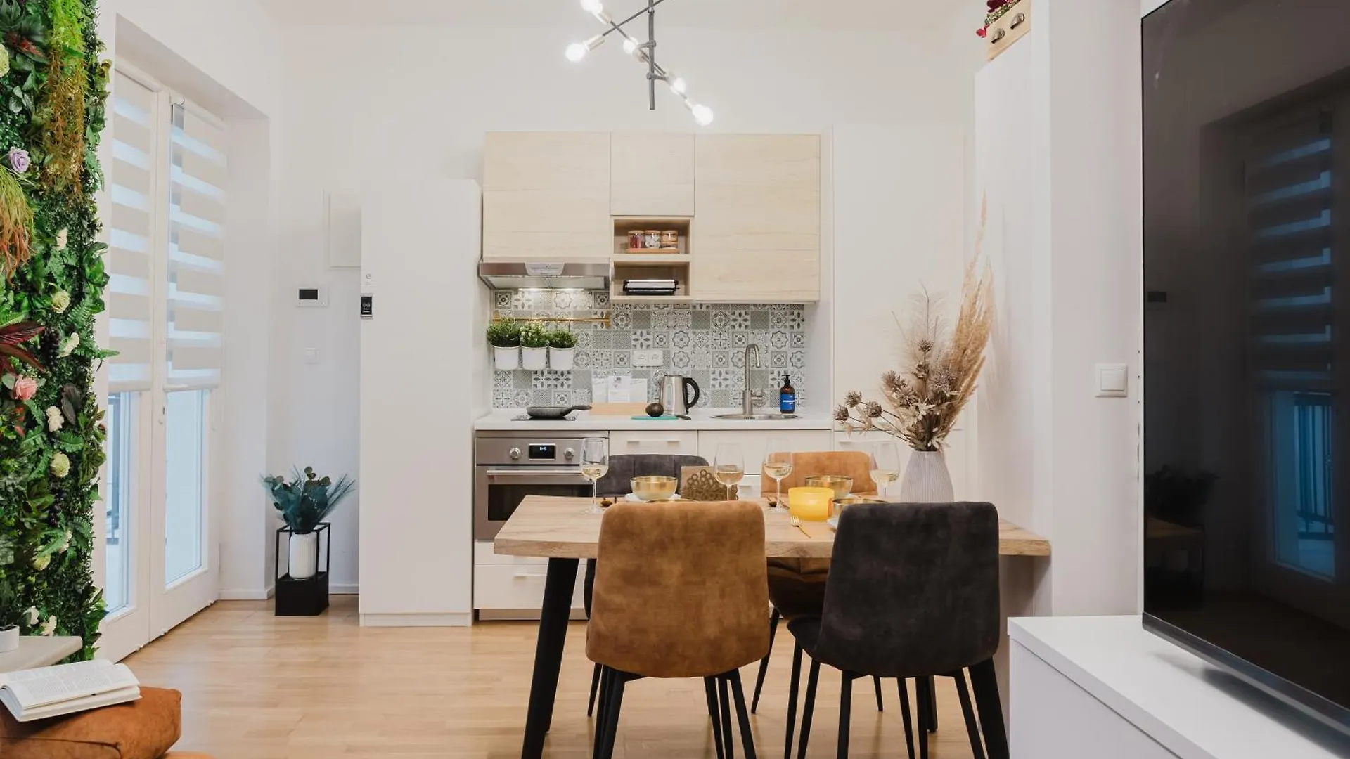 Διαμέρισμα Prague Days - Studio With Balcony And Netflix In Central Location
